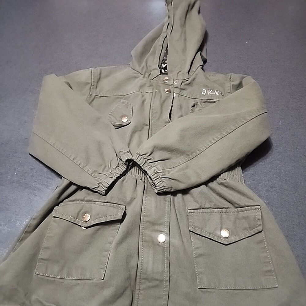 DKNY Donna Karan Girls Sz 12 Green Anorak Jacket Removable Hood Gold Logo Lined